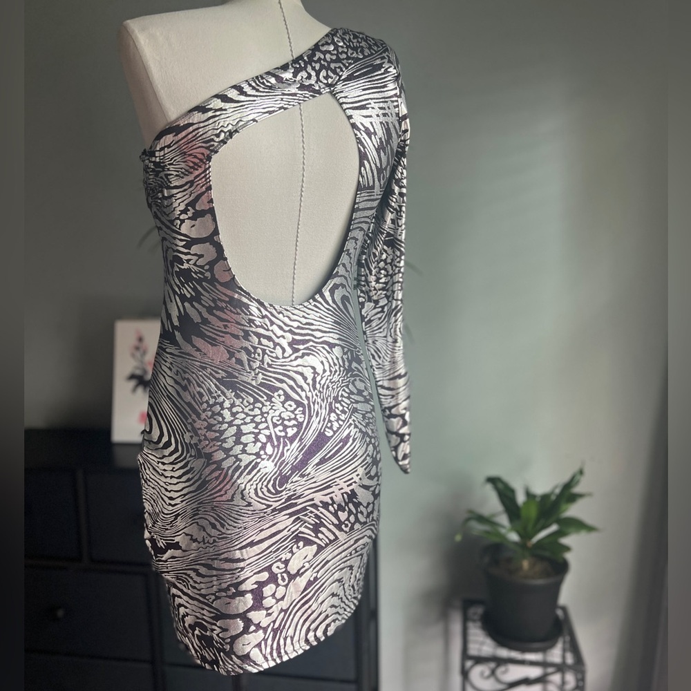 Arden B. Dress Body Con Super Stretch One Arm Dress Size Medium - Picture 5 of 7